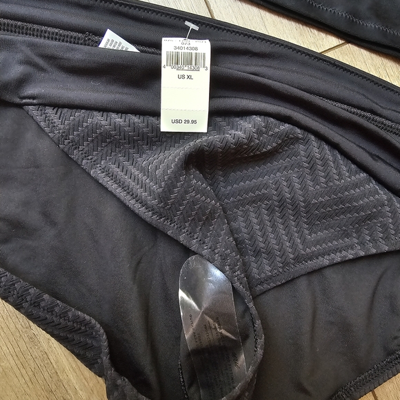 Aerie Black Swim Set - Picture 2 of 4